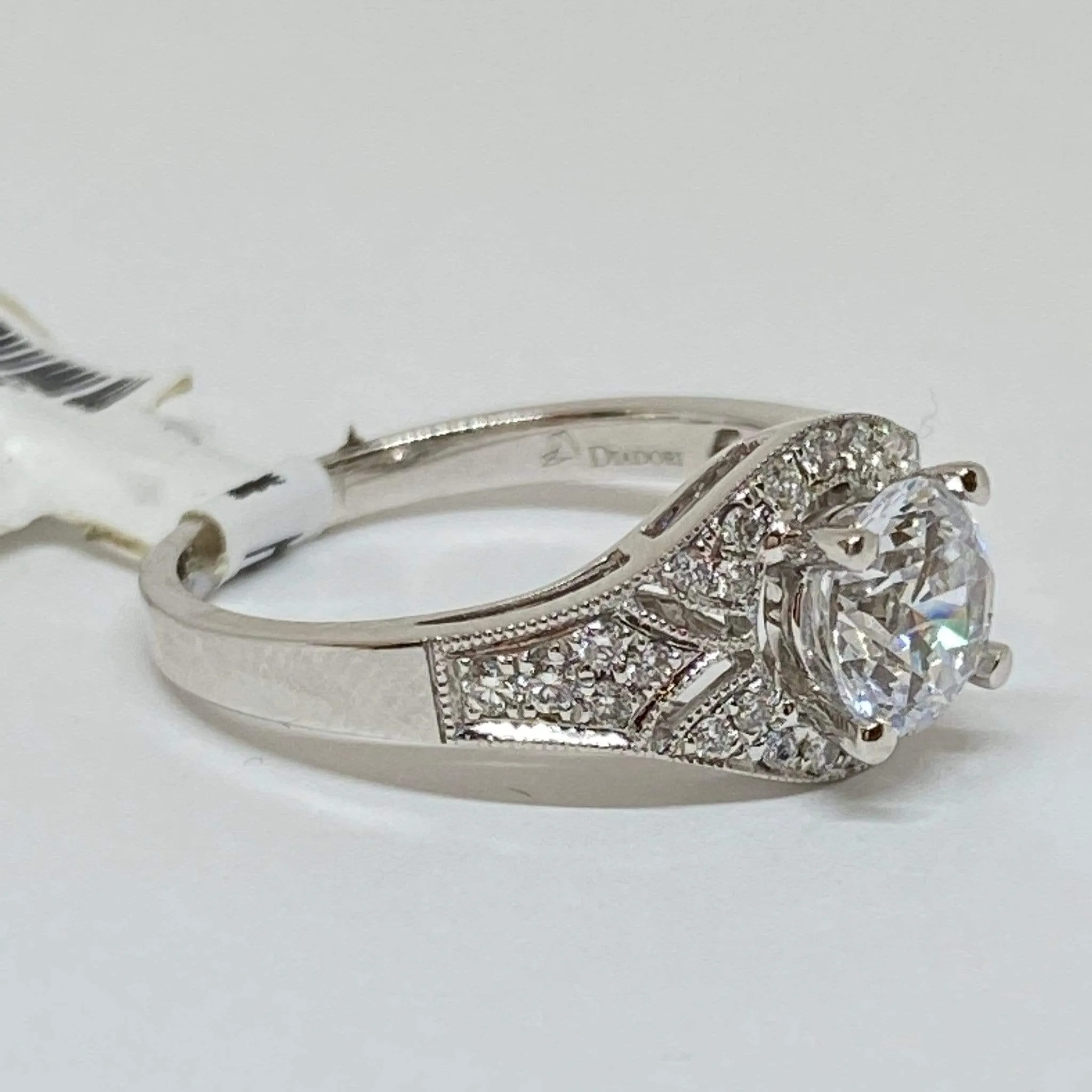 DiaDori Round Diamond Pave "Antique Style" Engagement Semi Mounting 18KW .28CTW