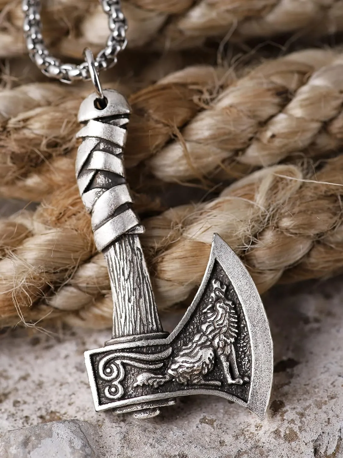 HAQUIL Viking Necklace for Men, Stainless Steel Mjolnir Pendant, Wolf Head King Chain, Viking Jewelry Gift for Men
