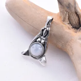 P526 - 925 Silver Mother Earth moonstone pendant